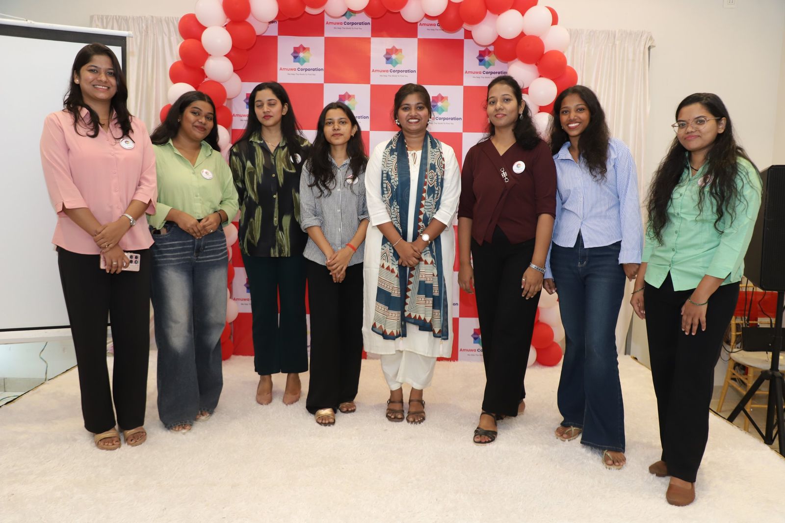 Amuwa Corporation team moment 8
